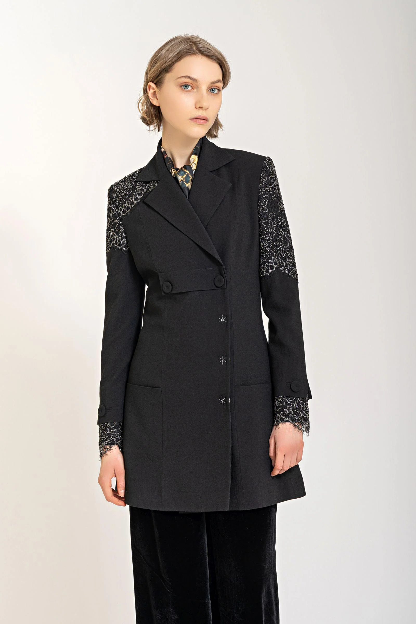 Blazer con applicazioni