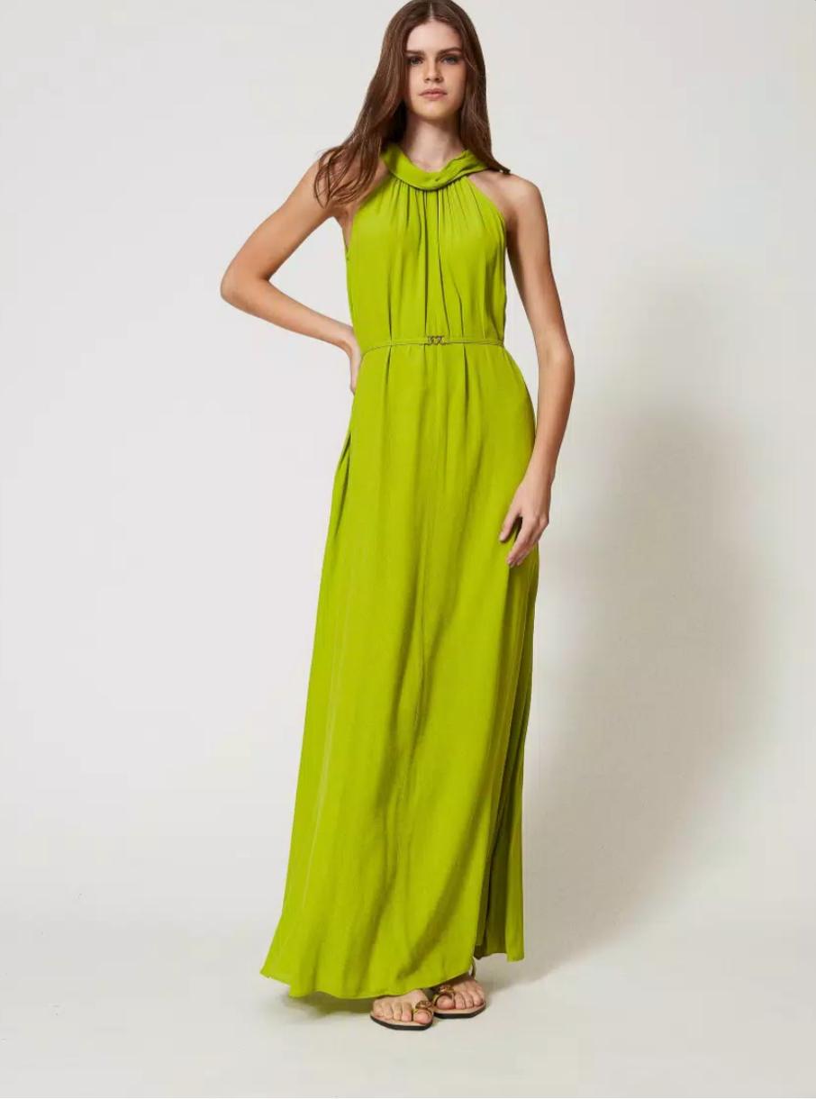 Abito Lungo Fluido in Viscosa con Scollo all’Americana