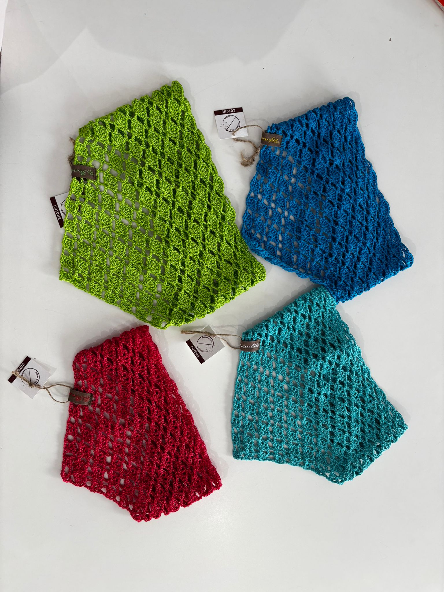 Bandana/Top a uncinetto – Handmade con amore da Penna e Filo - immagine 3