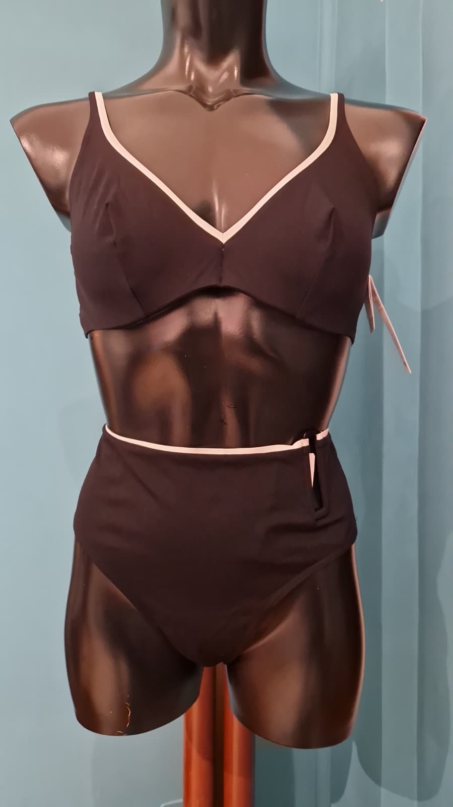 Bikini Donna Chantelle Nero con Dettagli Bianchi e Ferretto – Slip Alto - immagine 2