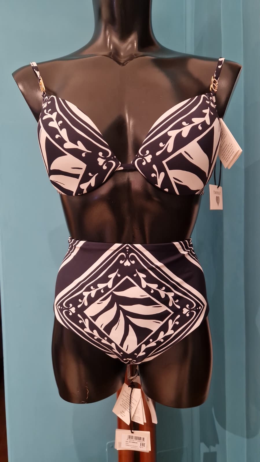 Bikini effetto push up con ferretto fantasia blu e bianco taglia 5C e 3C - immagine 2