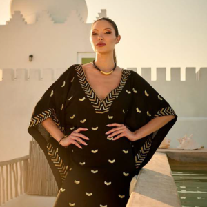 Caftano Fattore C nero con dettagli dorati