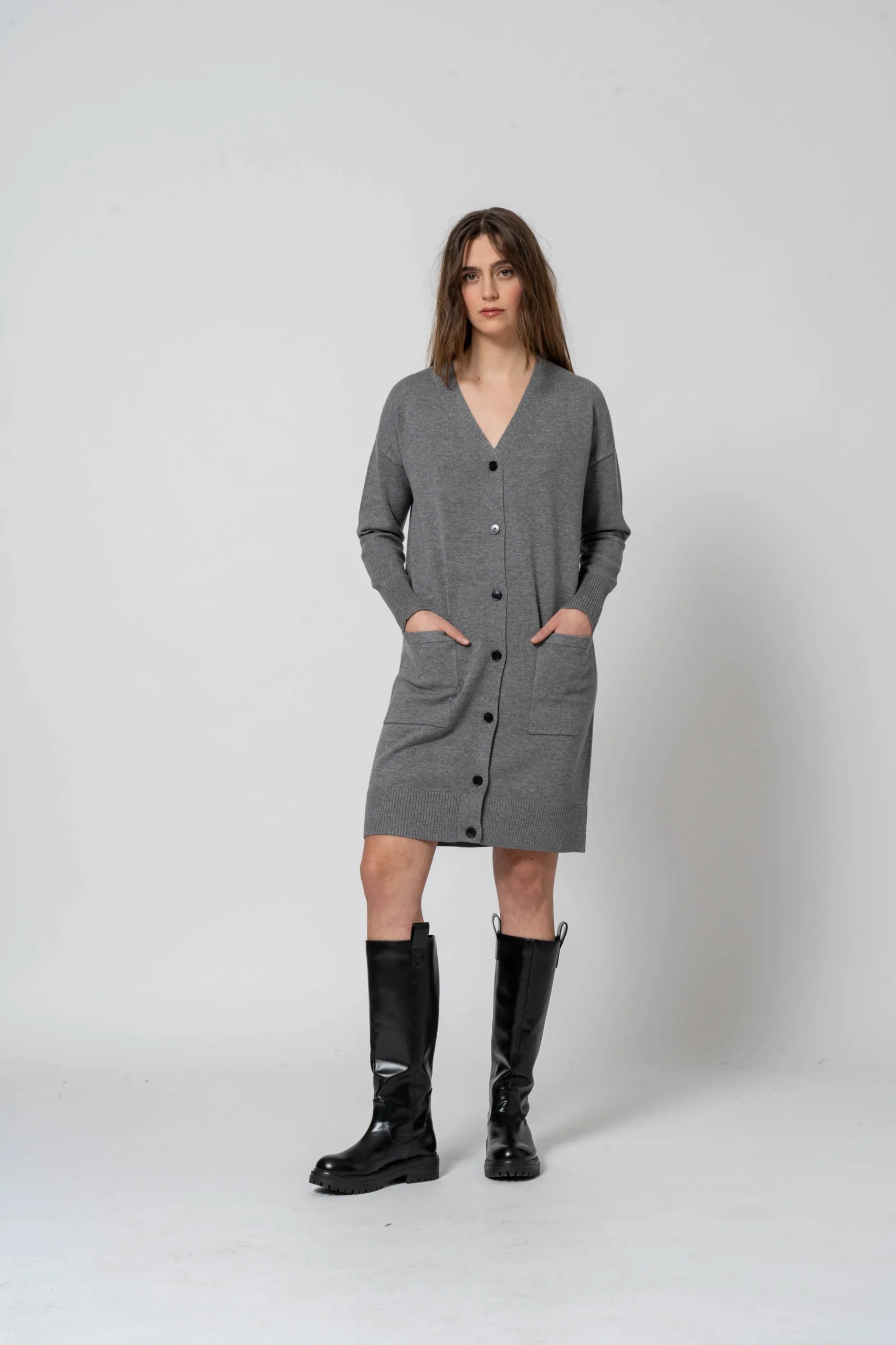 Cardigan scollo a v basic grigio - immagine 8