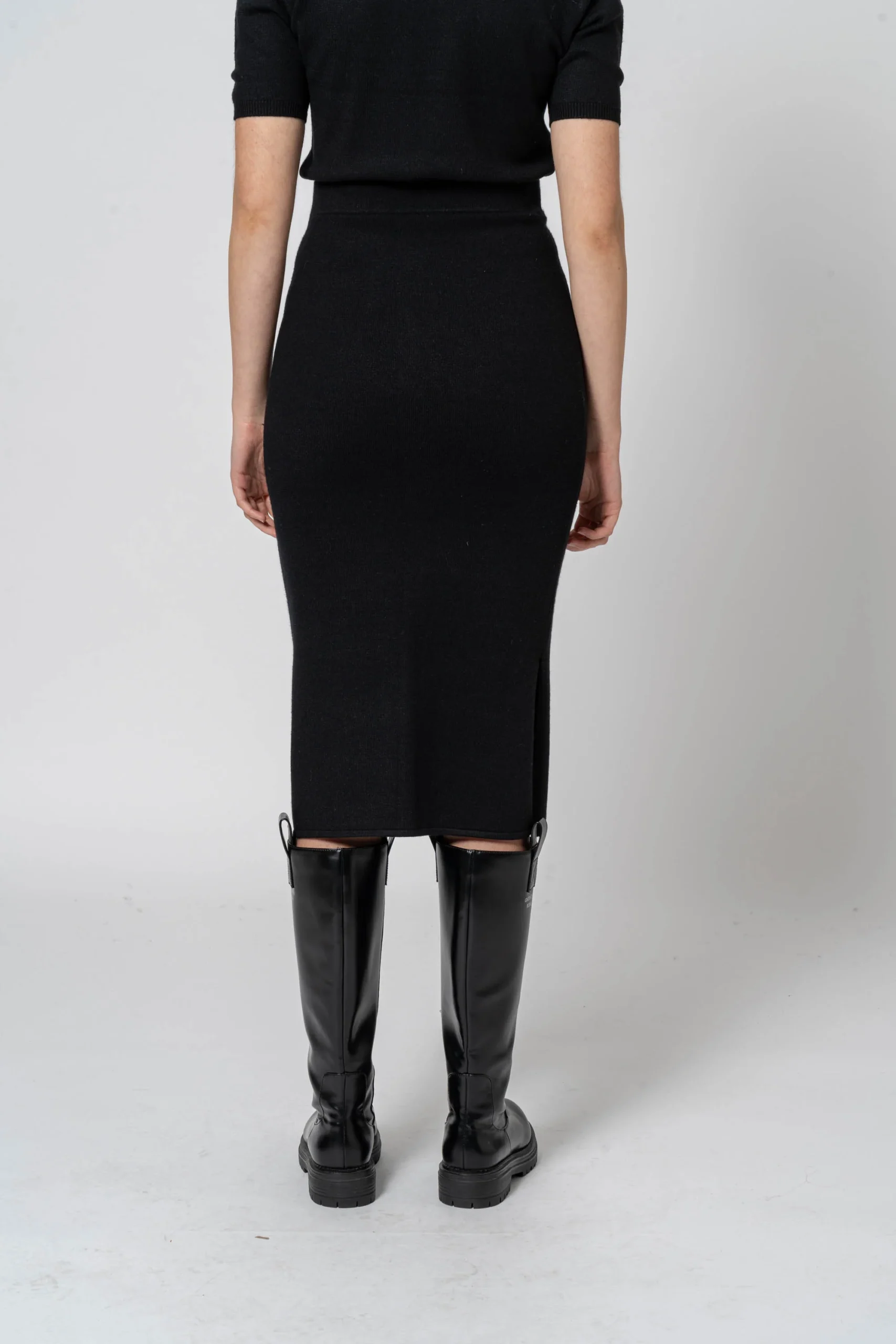 Gonna lunga con spacchi nero - immagine 5