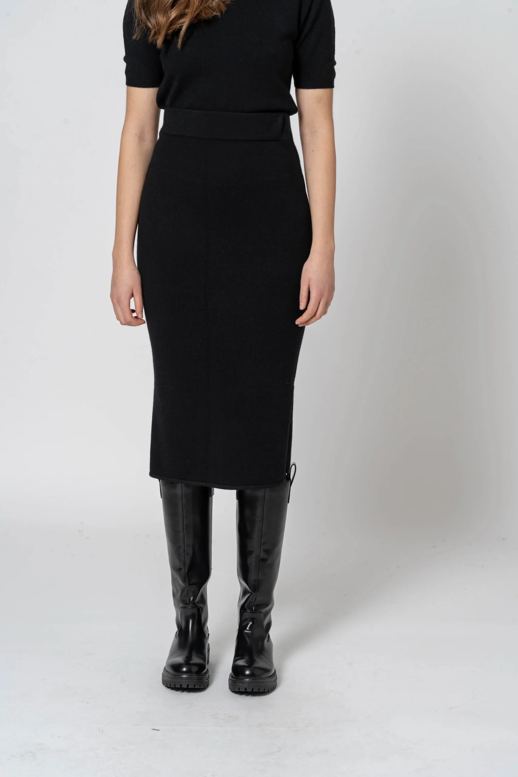 Gonna lunga con spacchi nero - immagine 6