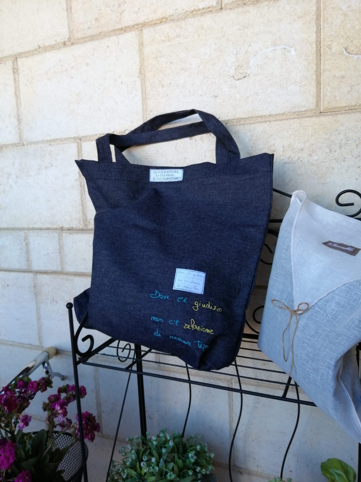 Shopper in cotone personalizzabile – Fatta a mano da Penna e Filo - immagine 5