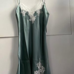 Sottoveste donna in pura seta Luna di Seta con dettagli in pizzo