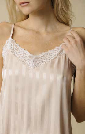 Pigiamino in satin - immagine 3