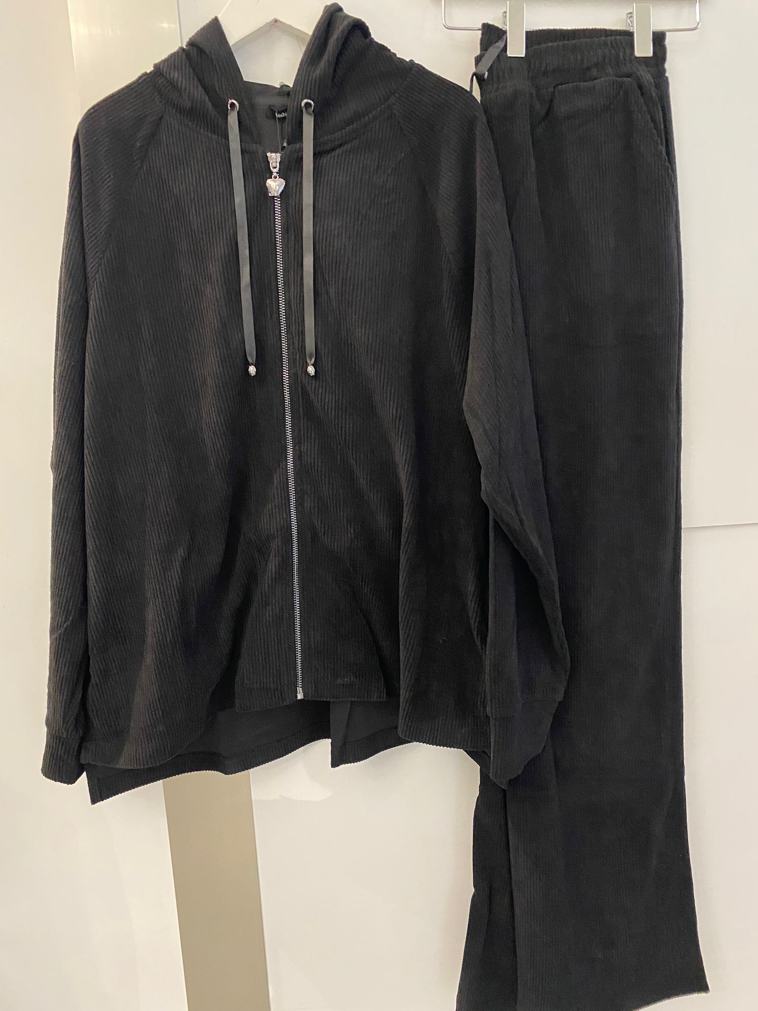 Tuta in Velluto a Costina Bisbigli - immagine 3